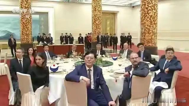 特朗普访华晚宴！9位中国大佬集体亮相

5月14日晚，北京举行高规格欢迎晚宴，接
