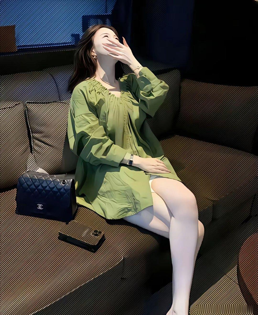 敢不敢打赌99.99%的男人都喜欢这款冷白皮，自律和修养，温柔高贵的女人 ​​​