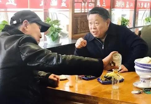男人上了年纪要“戒酒”？行家：纯属胡扯！牢记这2点，放心喝


经常喝酒的都知道