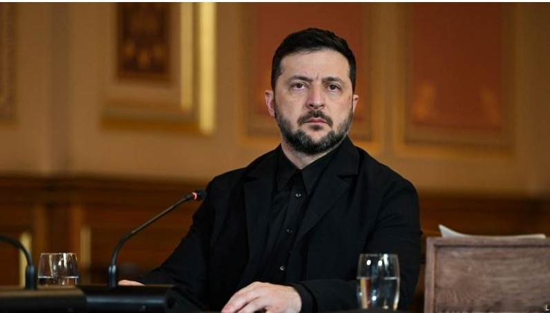 泽连斯基称世界大战已开始 承认无力收复所有领土
乌克兰总统泽连斯基在接受英国广播