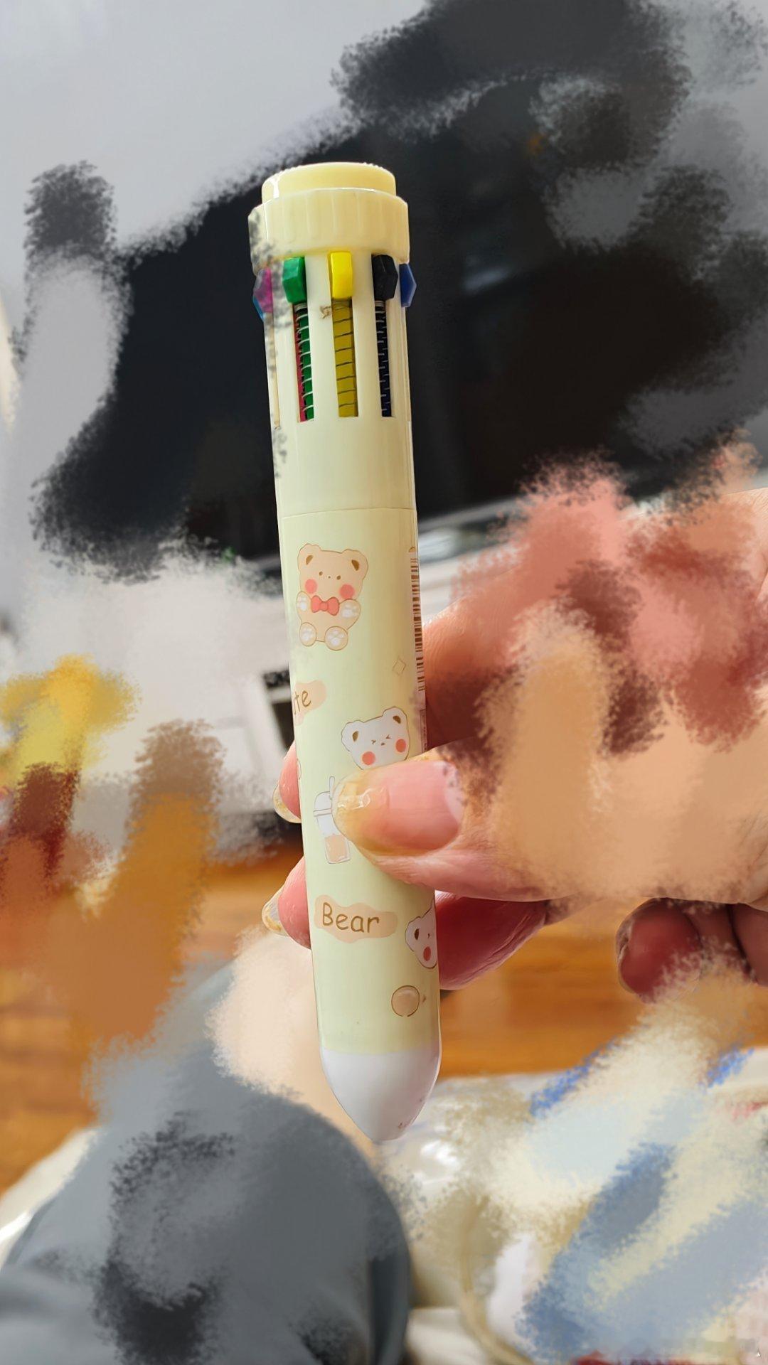 谁能想到，这么美的一个头像居然是用这么简陋的一支笔画的