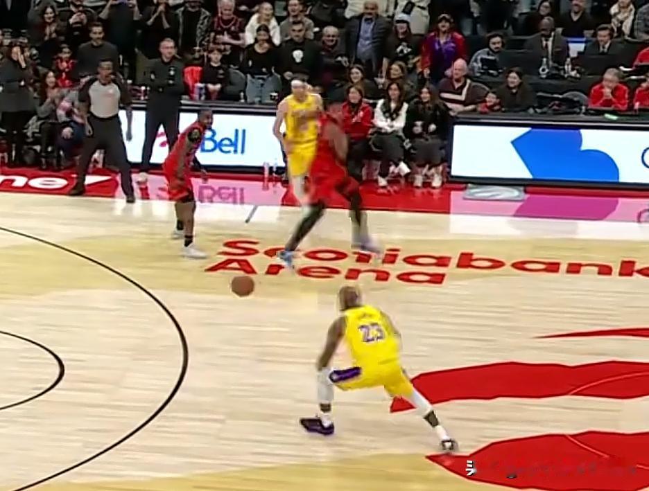 老詹连续得分上双的记录终结
不过这也未必不是一件好事，省得过分追求记录而忘了篮球