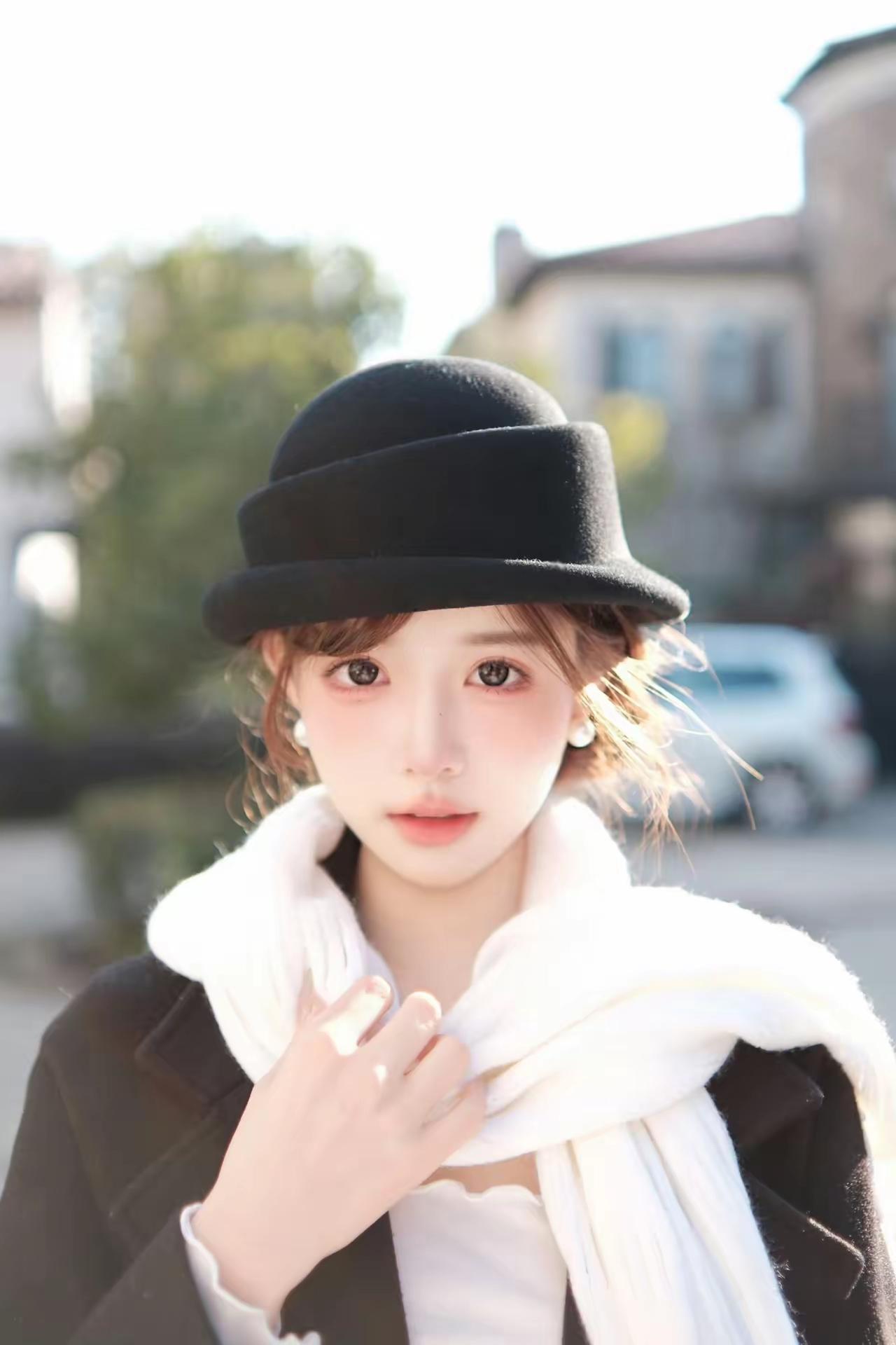 冬日穿搭指南：黑色礼帽+白色围巾，温暖又时尚！白色长裙配什么鞋子比较好看 拥有健