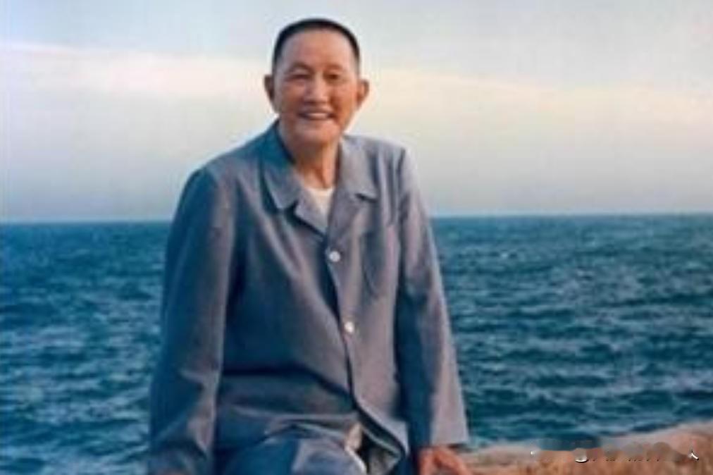 上世纪60年代的一天，吉林农机厅厅长洪学智刚下班，就被邻居告知：“洪厅长，这几天