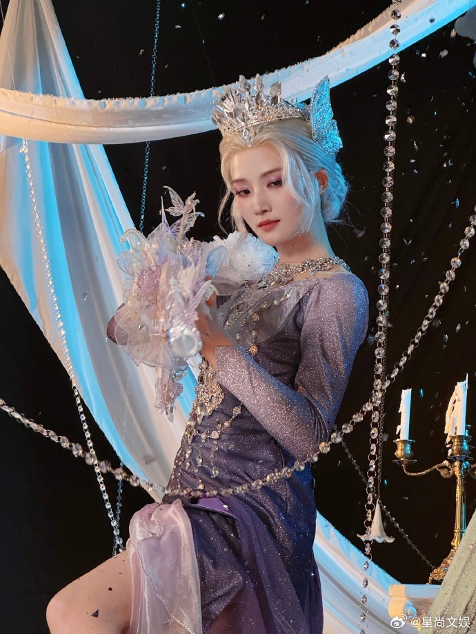 卢昱晓一秒切换白切黑、卢昱晓白切黑张力拉满了卢昱晓一秒切换白切黑，卢昱晓白切黑张