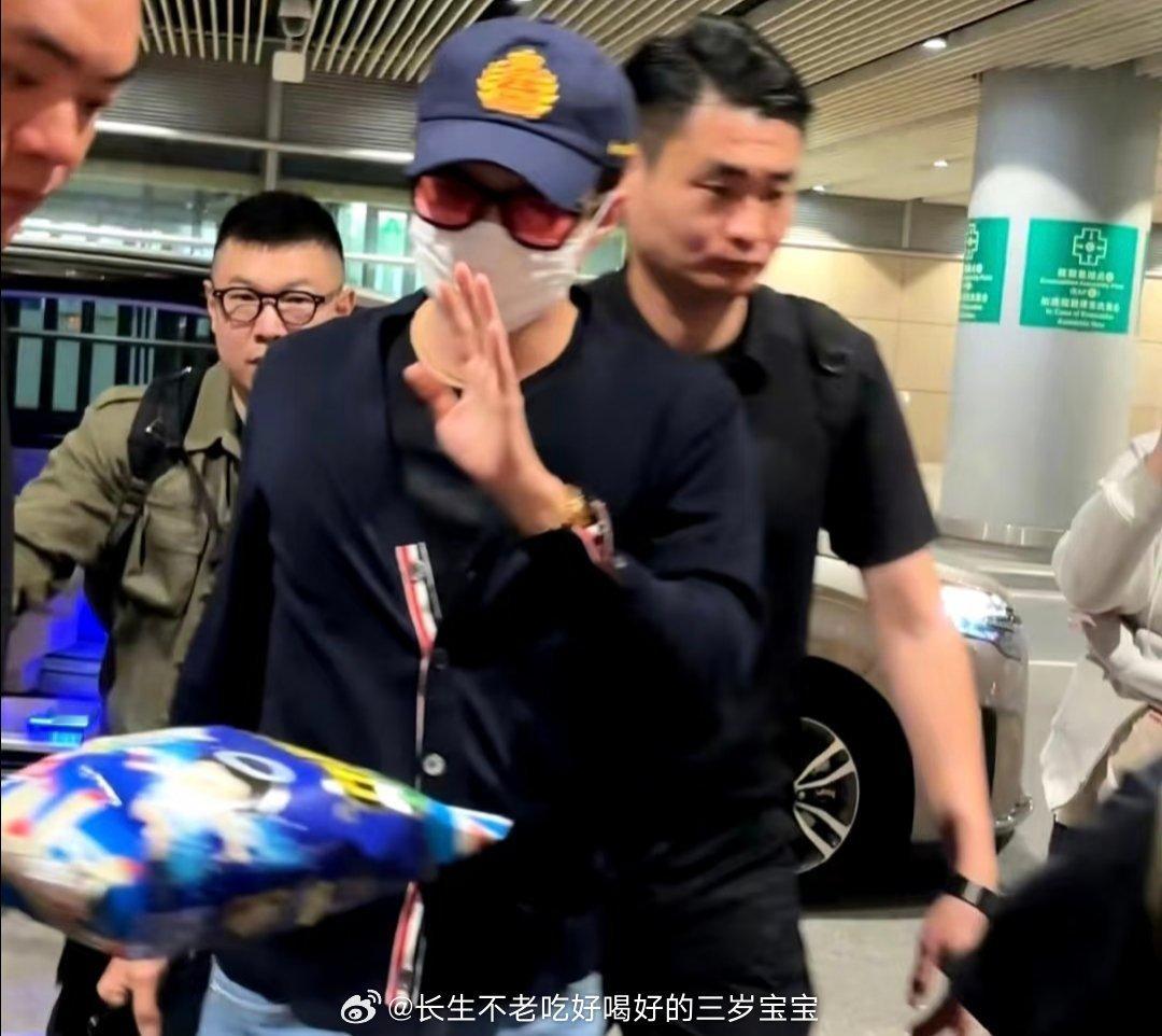 吴世勋婉拒浪味仙这绝对是史上最成功的反向安利！吴世勋用一次婉拒，让全国人民都记住