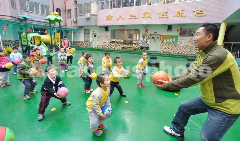 过去，河南受重男轻女观念和计划生育政策影响，男女结构与比例失衡，彩礼高昂，结婚困