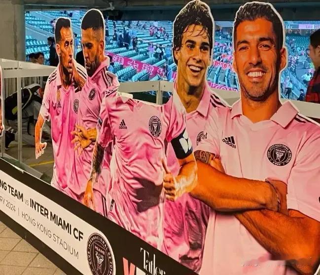 我就纳闷了追星这帮人是不是有病啊。不管是体育明星还是娱乐明星。本质上都是人。你非