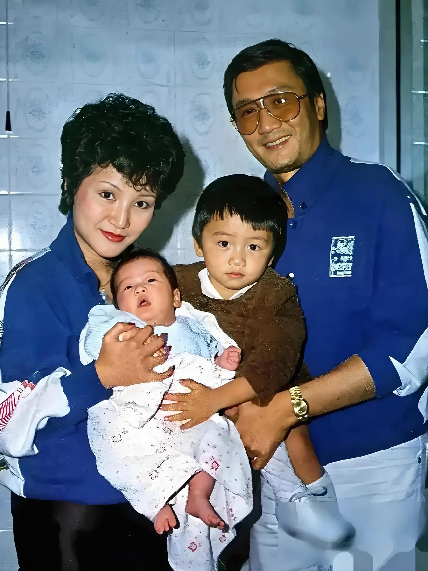 谢贤 一生坦荡如风 情意不负江湖 