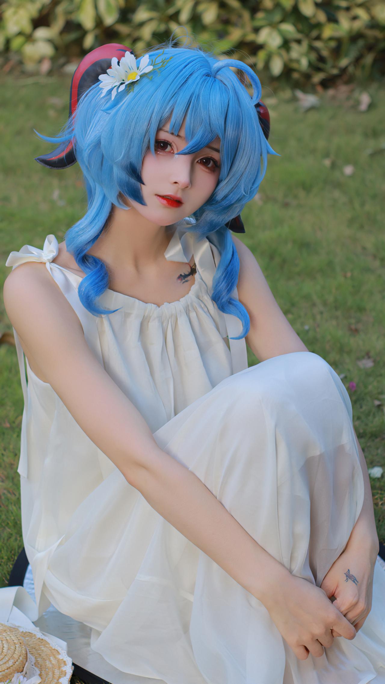 温柔的女孩子不止稻妻的神里绫华，还有璃月的甘雨！