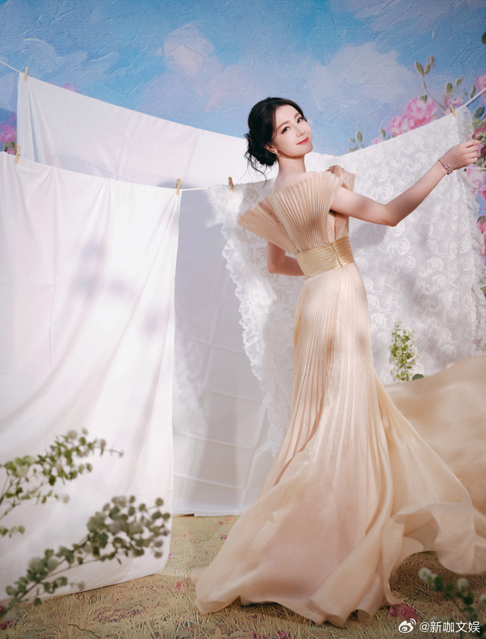 迪丽热巴四月行程图来了 、迪丽热巴四月公开行程 迪丽热巴四月行程图来了迪丽热巴四