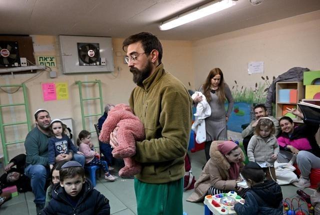 伊朗取得重大战果！
央视记者证实，以色列的导弹预警时间从之前的5分钟，直接压缩到