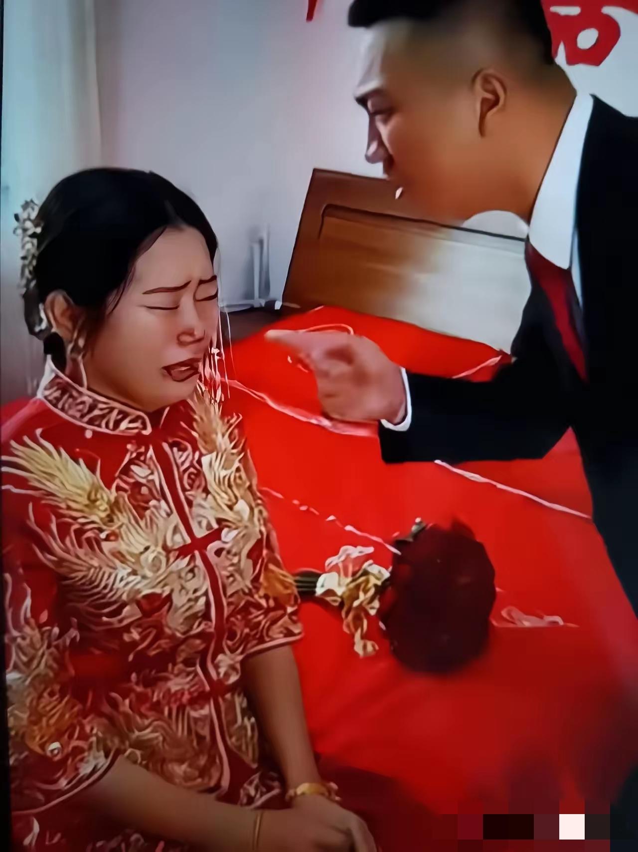 40万贷款娶媳妇，彩礼却被丈母娘挪给小舅子买车？这操作真的让人窒息！
 
男子满