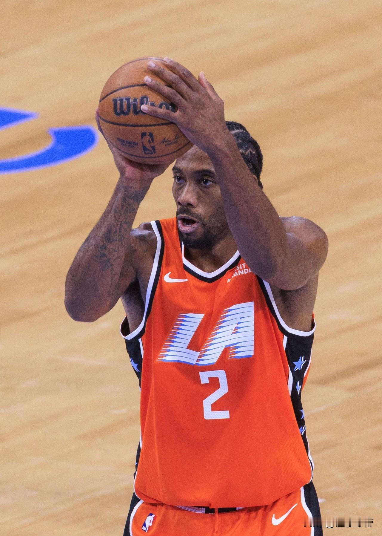 战神卡停不下来了，莱昂纳德再次爆砍45分带领快船豪取6连胜!

在今天快船与爵士