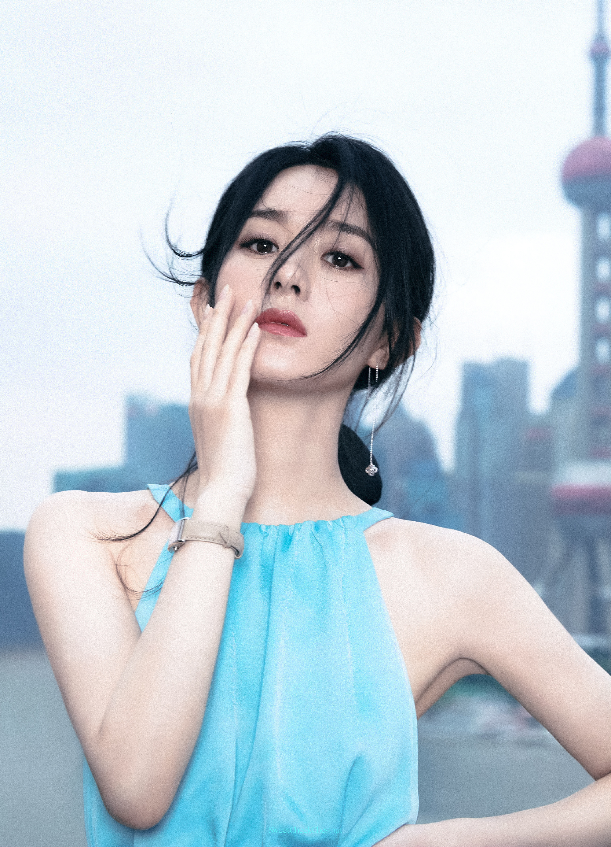赵丽颖黄和娘 zly赵丽颖李秋萍 “希望你在流言四起的世界里熠熠生辉，做那个不被