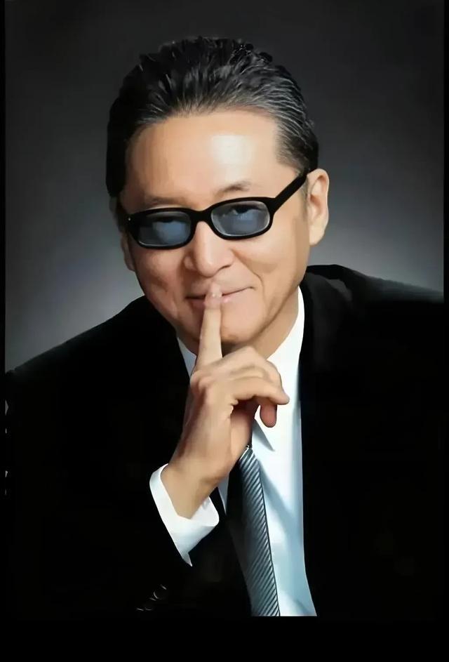 台湾已故大师李敖曾经说过一句话“台湾就是中国的睾丸，美国不高兴就扯一下，而中国对