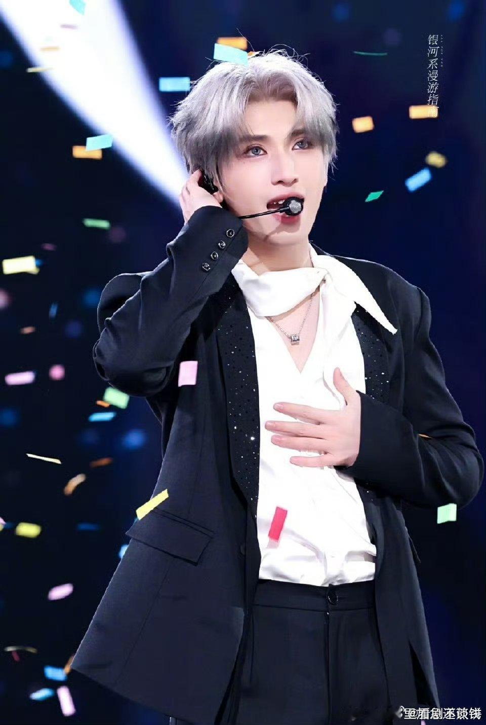 刘耀文严浩翔站在一块对我眼睛很好，完全是双A组合啊文严文 