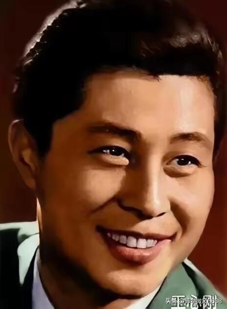 达式常和王心刚两位帅哥颜值比对，达式常是属于越长越帅，年纪越大越有男人魅力的那种