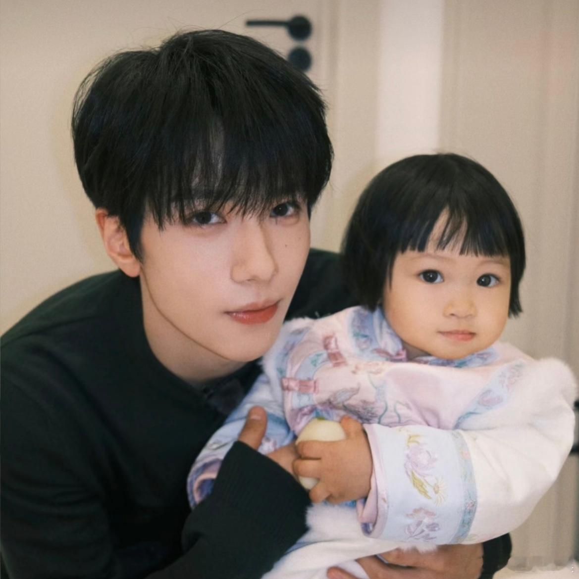 余承恩演我舅得知我恋爱时的反应余承恩演的这个舅舅，真实到像我家亲戚上线了！开心时