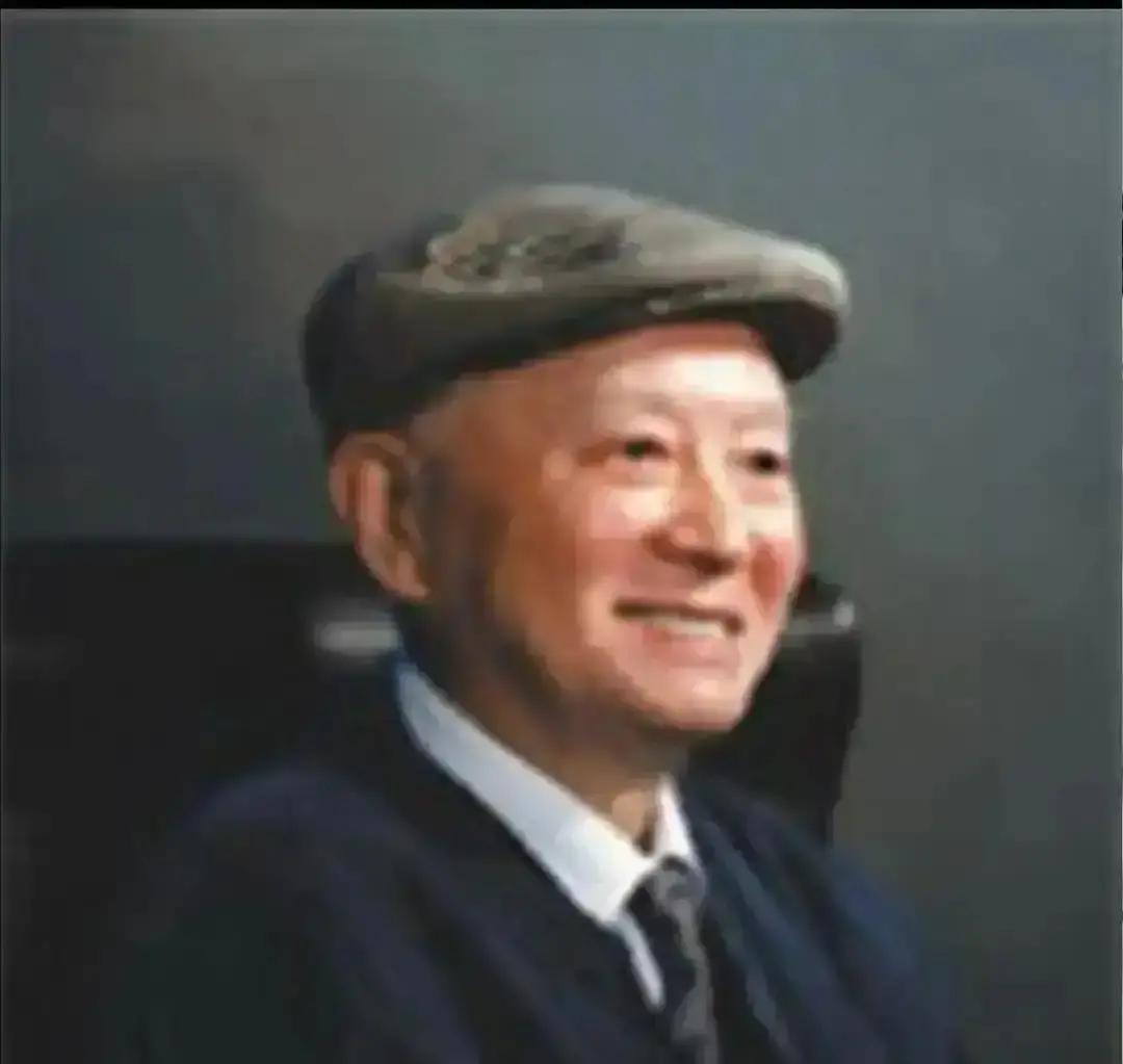 上海解放之初，在上海潜伏12年的地下市委书记张承宗，第一时间把全套30册城市接管