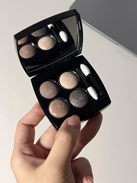 香奶奶被低估的一盘眼影