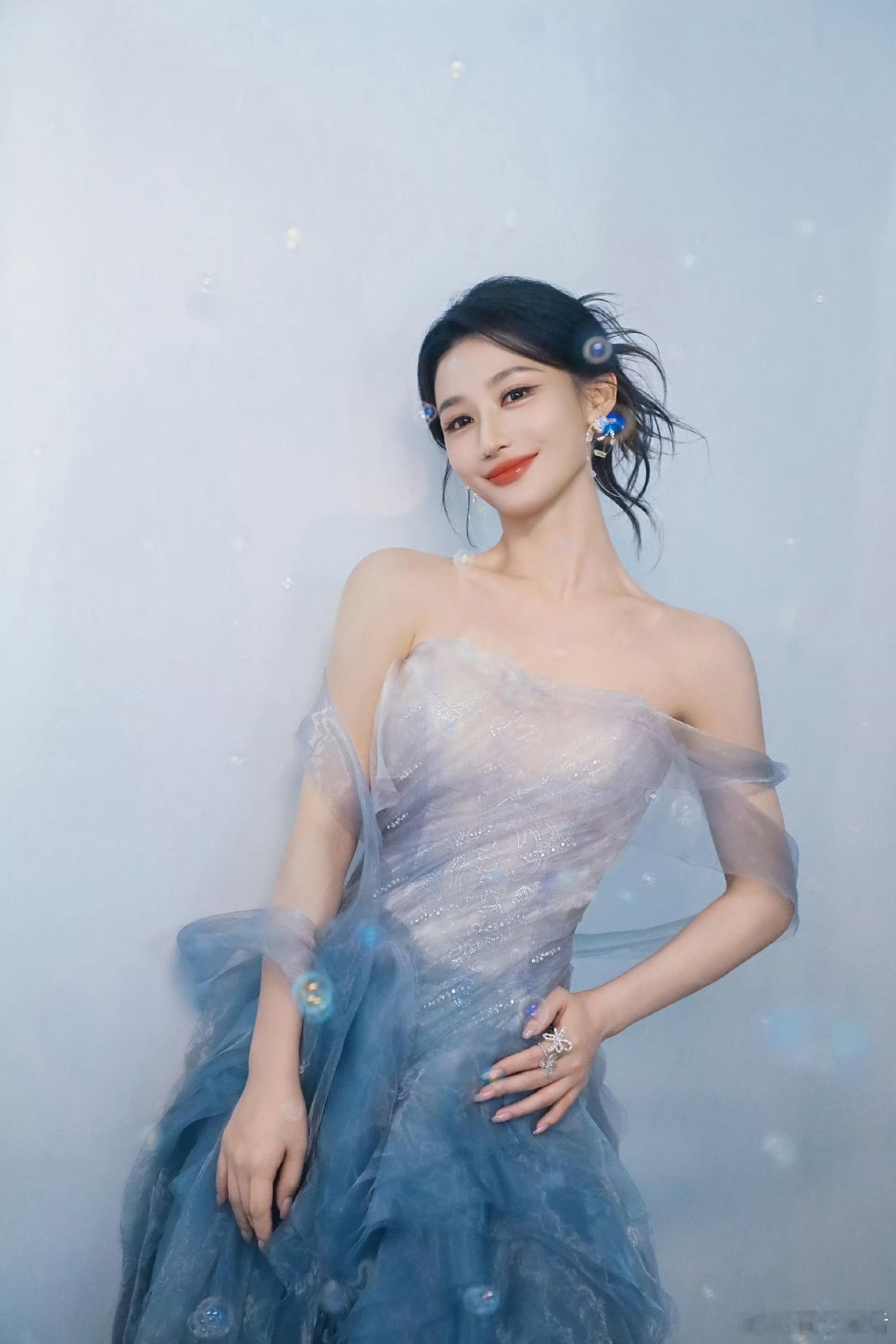 李心洁海屿你神级舞台乘风2026 声线互补太惊艳！成熟温柔×干净灵动，碰撞出绝佳