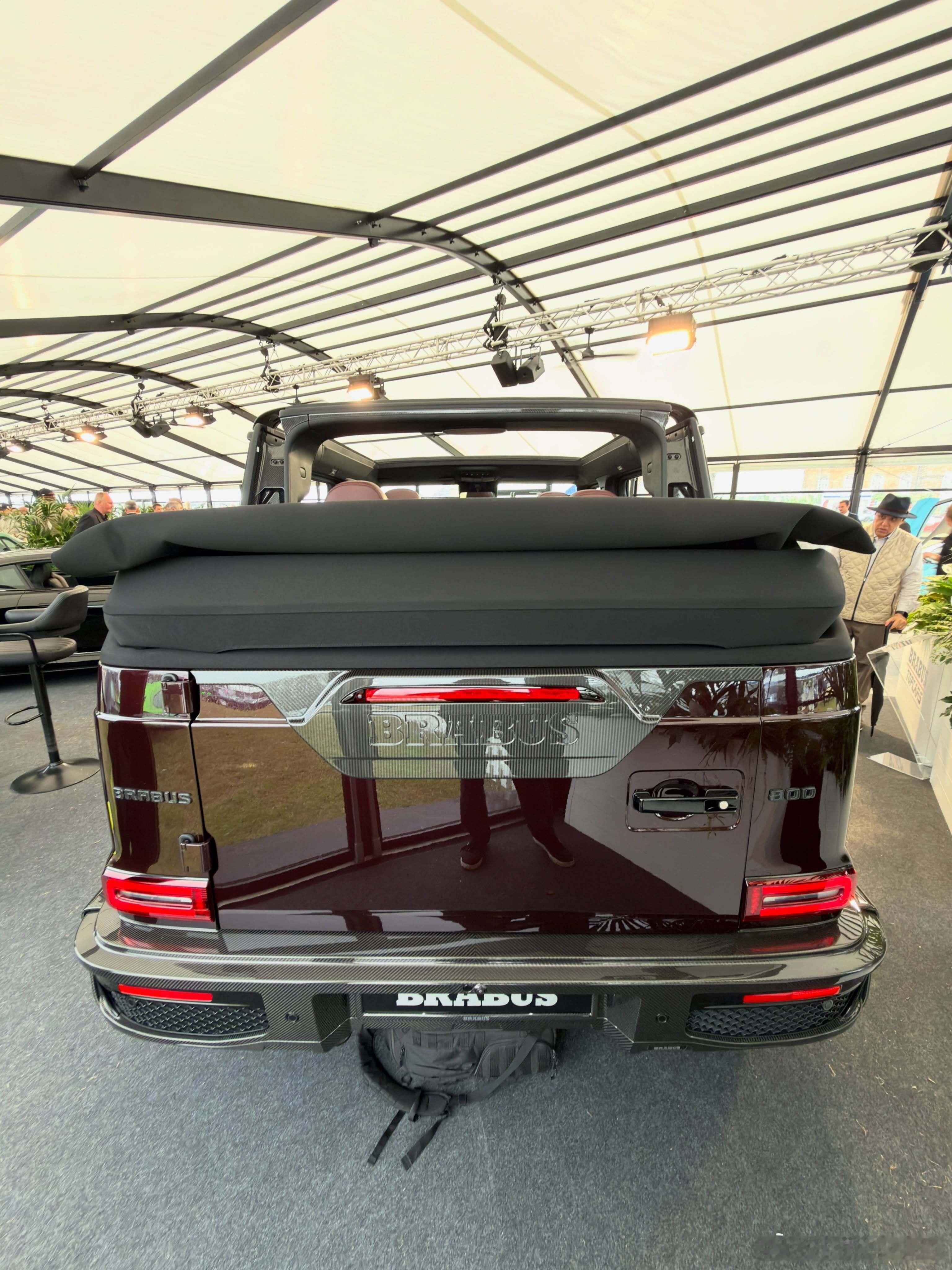 全球限量50台BRABUS 800敞篷版3个月国内即可交付，如需加急要求，也可空