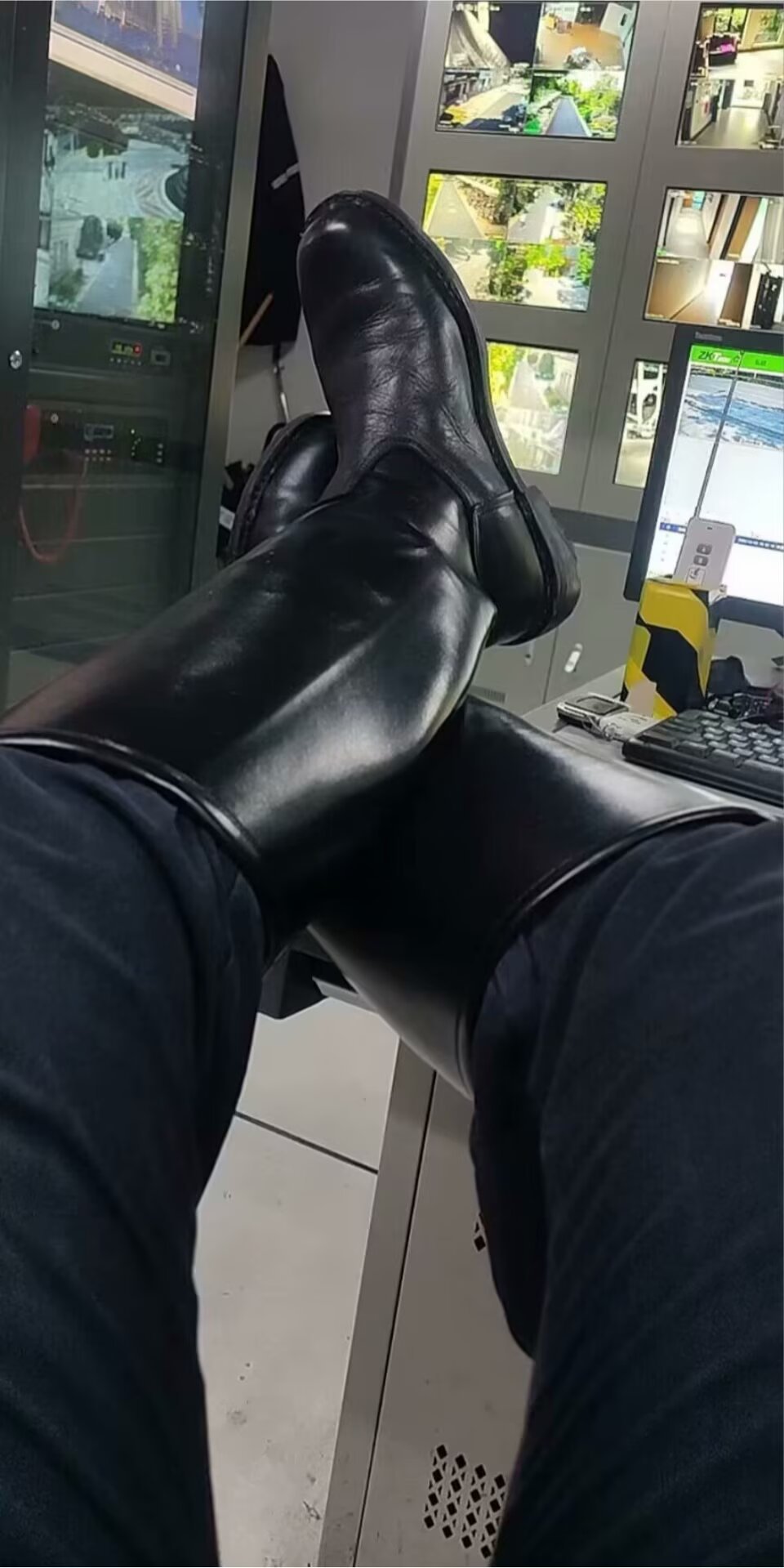 穿这个值班？