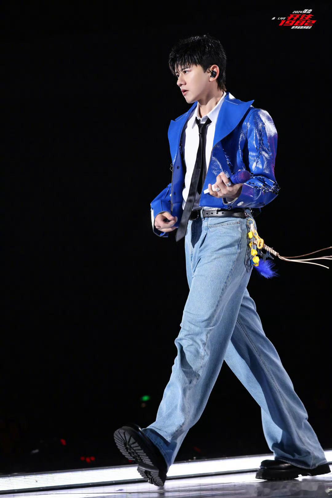 张杰第三场见  成都演唱会前两场也太嗨了！连续两场新歌首唱心意满满，不知道第三场