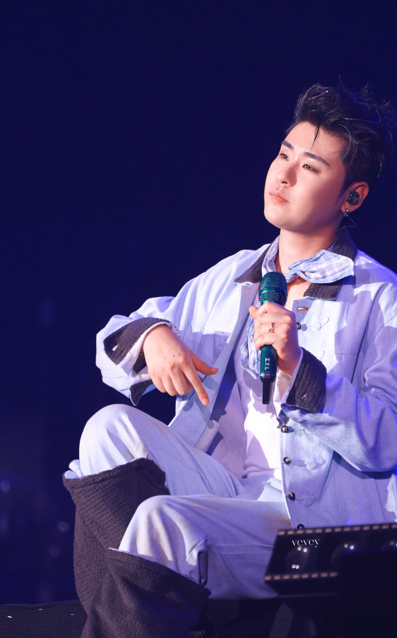 张云雷靠近你天津演唱会张云雷歌曲洞房 小伙汁南京你可要认真洞房哦 我可太期待南京