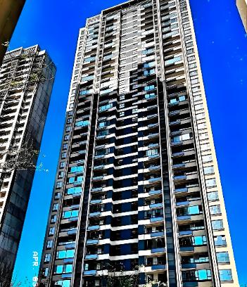 2025年10月，我终于把重庆那套买了6年的房子成功卖出去了。

我买房是在19