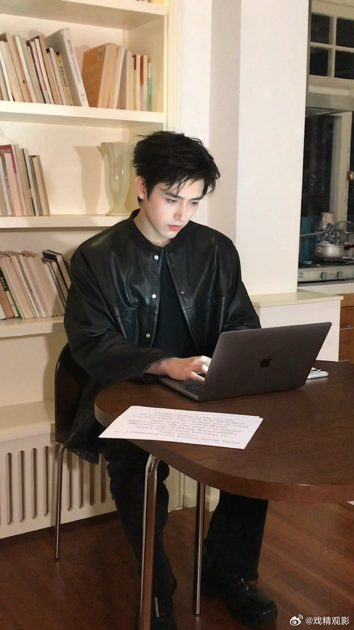 方穆扬带费霓见爸妈 看到方穆扬带费霓见爸妈那段直接泪目，温柔又有底气的偏爱，双向