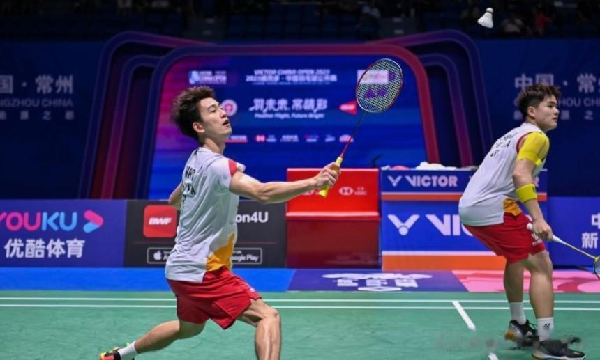 给石宇奇填坑！梁王组合2-0世锦赛冠军，中日对决重回同一起跑线
在杭州亚运会男团