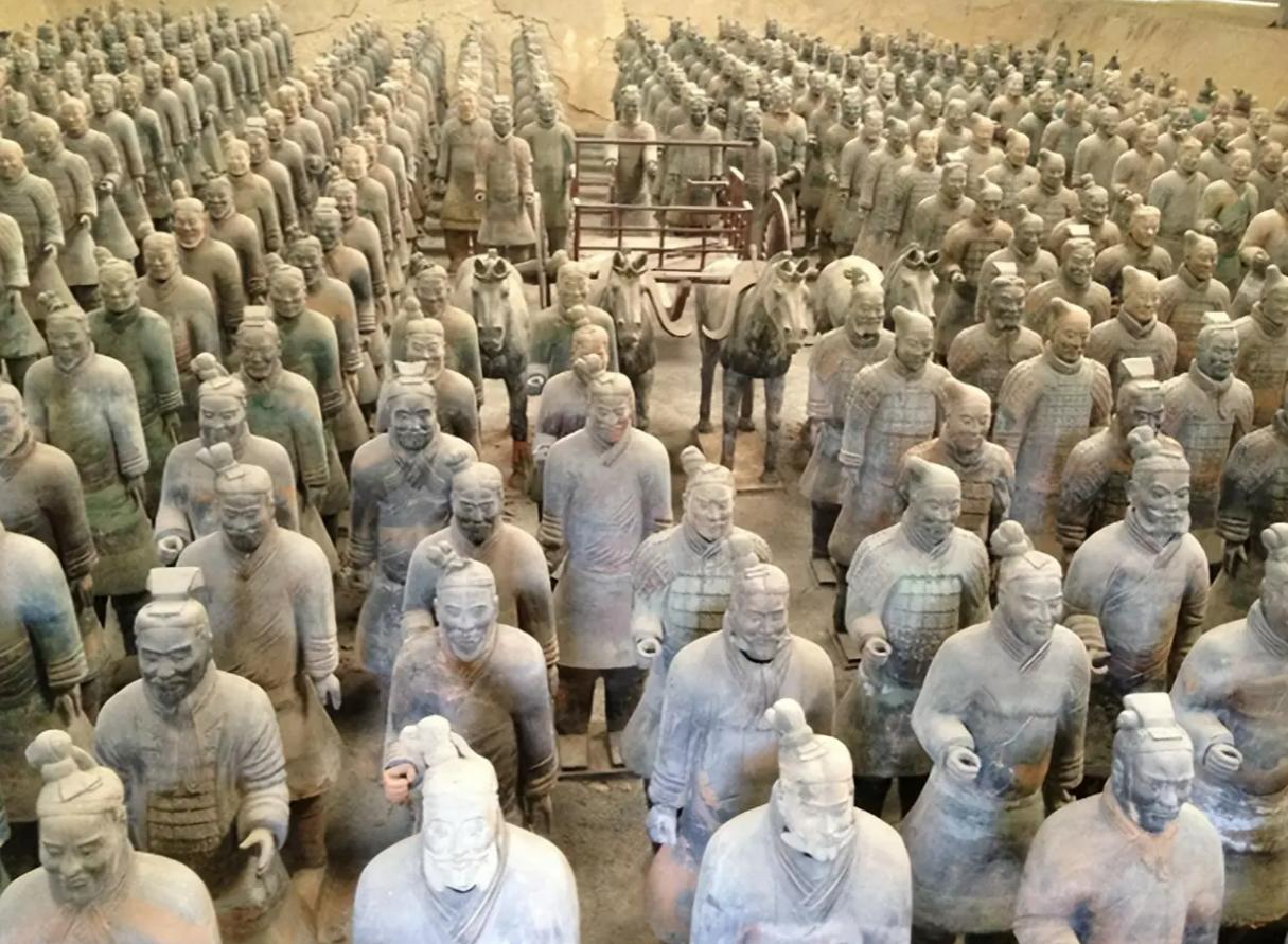 为什么秦始皇陵迟迟不打开？

两千多年前的秦始皇陵，埋藏着统一中国的秘密，里面那
