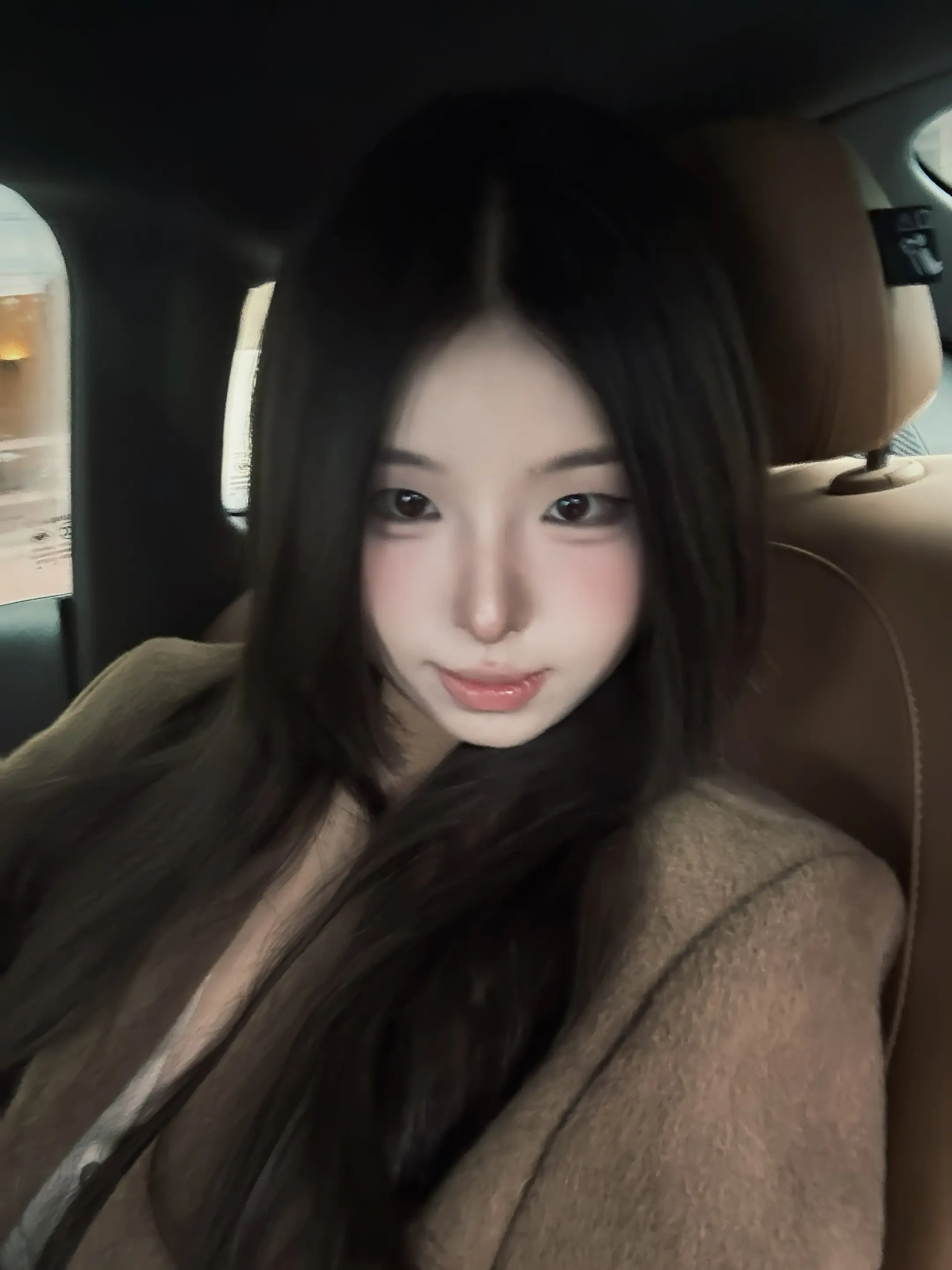 她们不会嫉妒我 她们只会爱上我