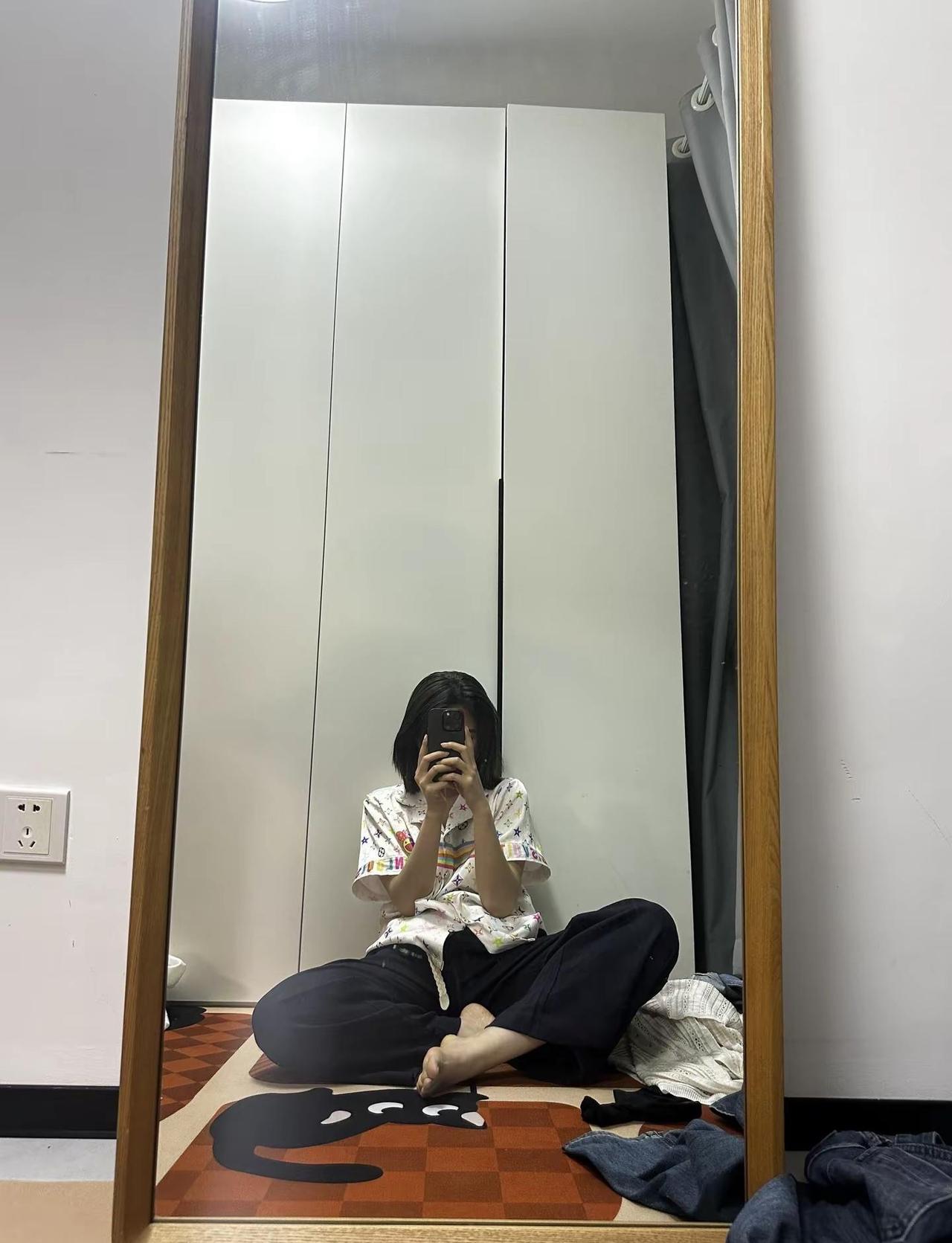 我的衣柜要有危险⚠️ 哈哈哈，我的姐姐🤔ootd穿搭 日常分享 原相机拍摄 我