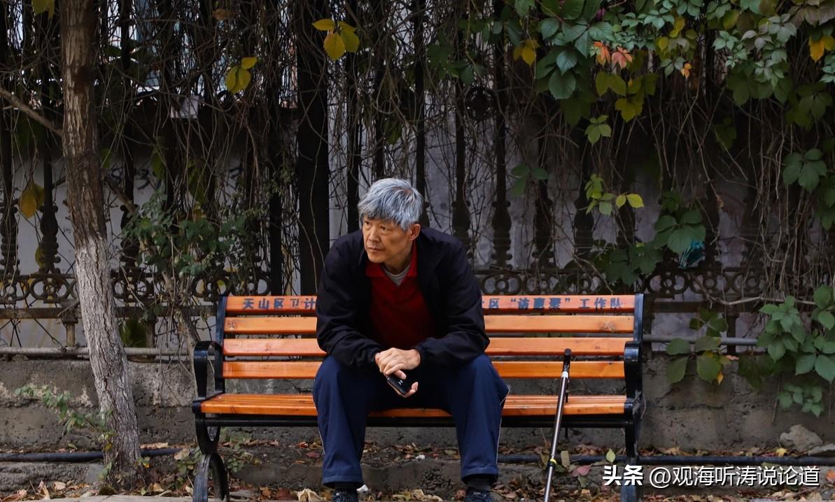 有位朋友说，人退休后变化很大。从单位到家庭落差大，有的单位领导落差更大，落差主要