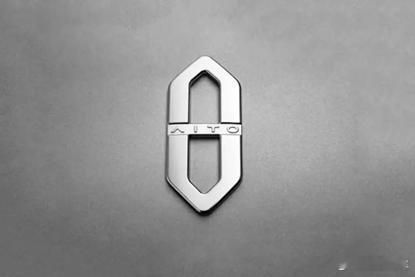 中国车出海：首批订单落地，问界在沙漠里赌了一把大的自从知嘹汽车之前报道了问界跟阿