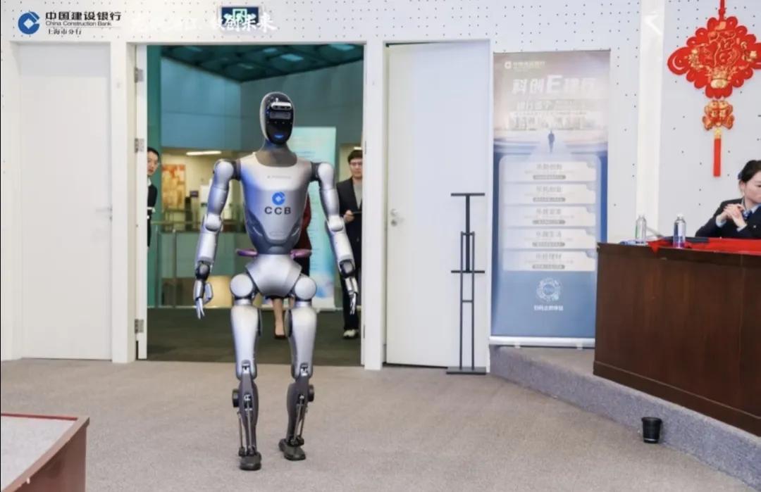 不管你信不信，这就是赤裸裸的现实。今年将会出现这几大现象：
一、年轻人结婚会越来