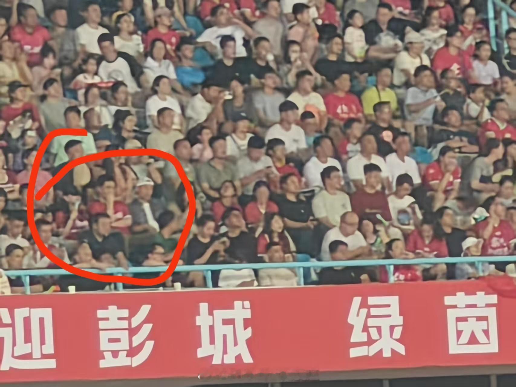 车友今晚在苏超常州vs徐州 现场找厂长！还真给找到了！[允悲][允悲]理想苏超应