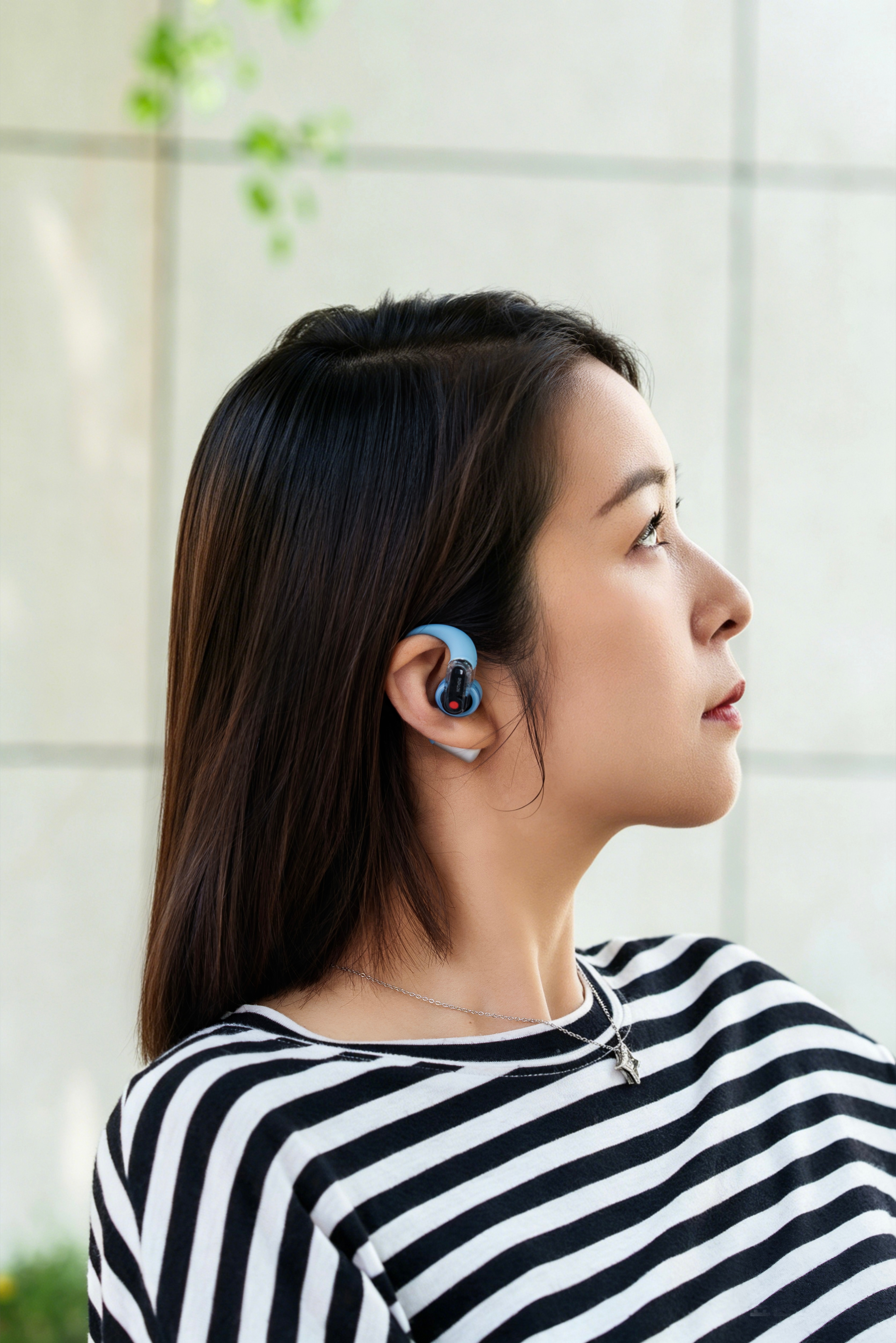 这段时间一直在戴 Nothing 新出的 Ear (open)耳机，说实话，一开