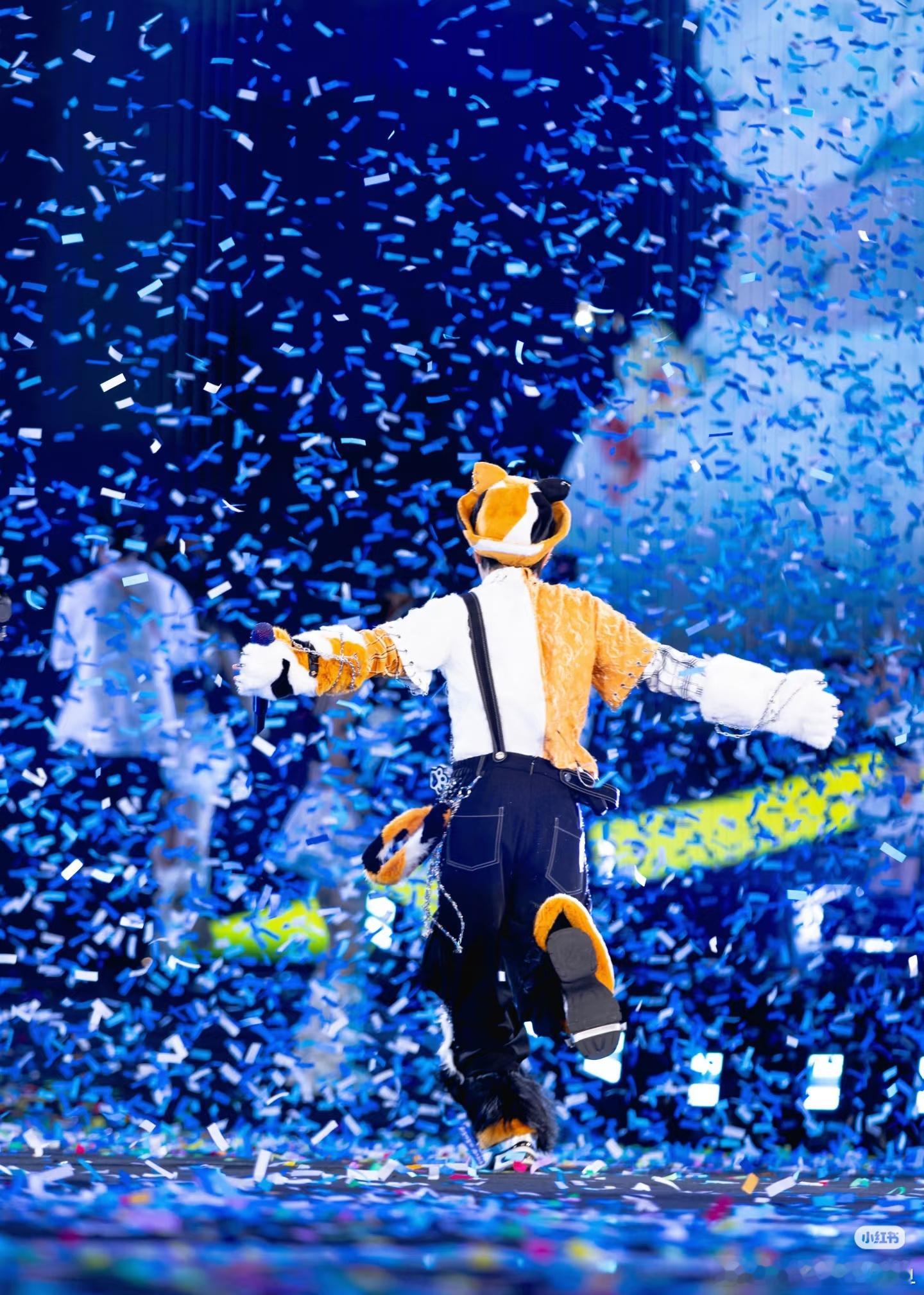 周深 1️⃣腾讯音乐由你榜💕周深新歌地球没有你全是心里话浅浅的风景 深深都是你