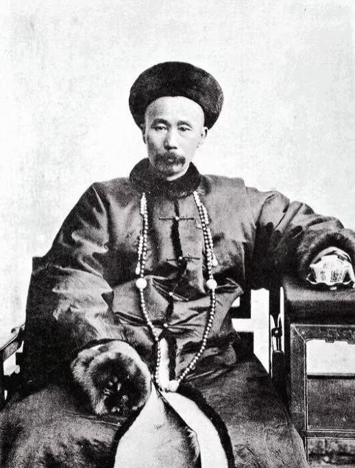 晚清双殇：左宗棠的愤懑与胡雪岩的临终告诫
 
1885年9月，左宗棠病榻离世前愤