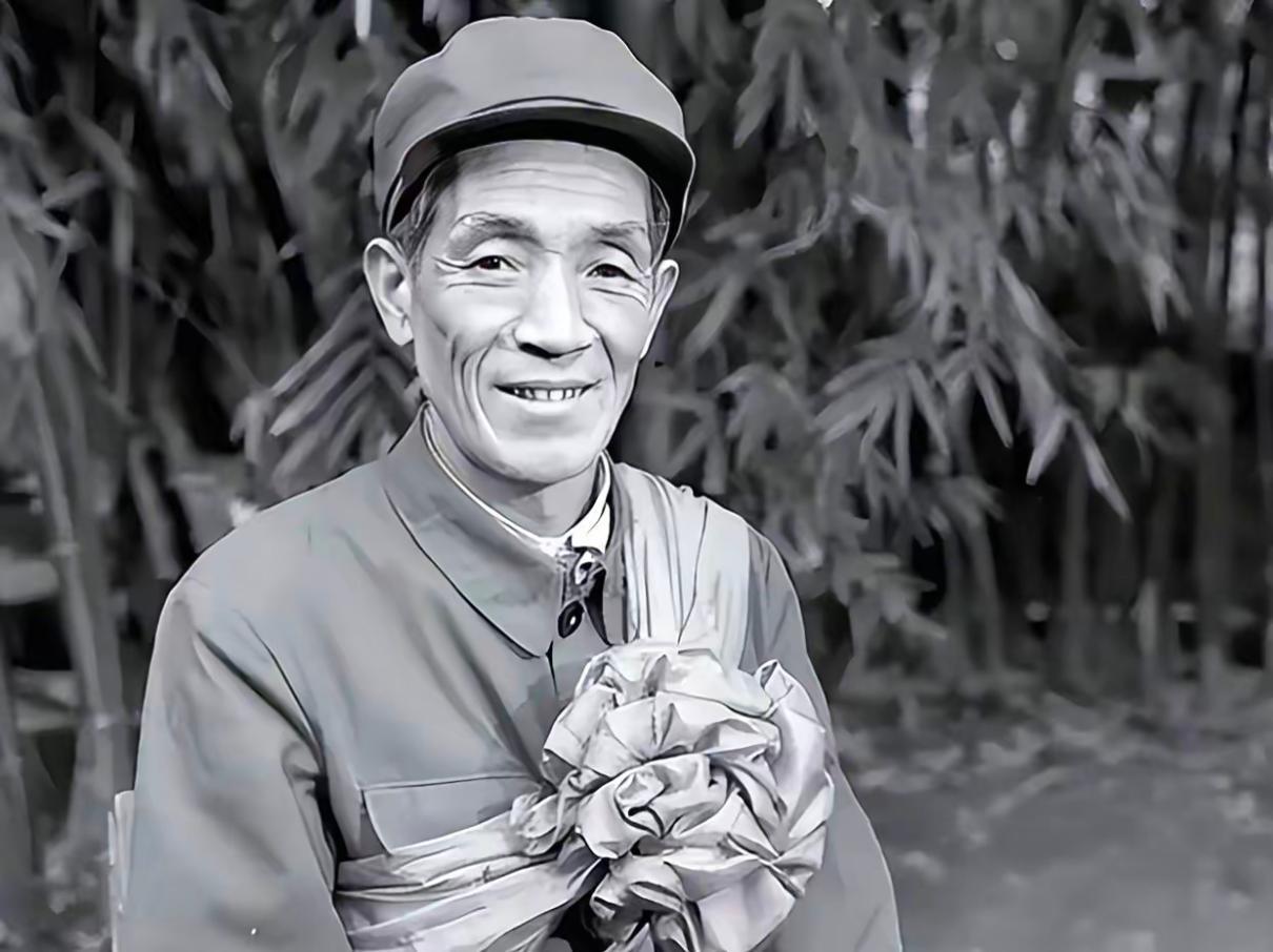 “我就遗像上的人！”1985年，一位年近六旬的中国老农，在朝鲜国家军事博物馆，指