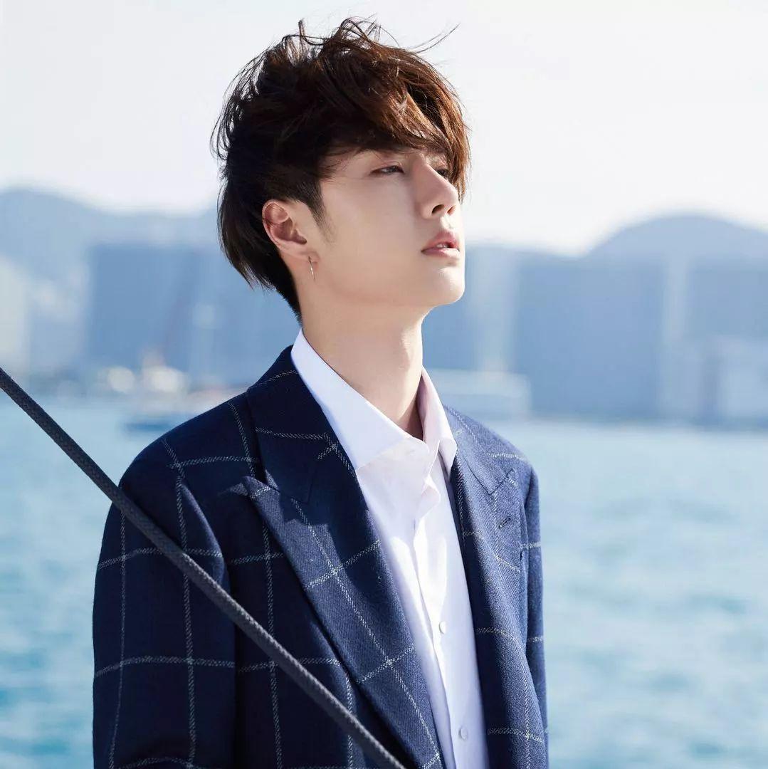 内娱新生代男演员
[熊猫]王一博 ：1997年出生
[熊猫]李现 ：1991年出