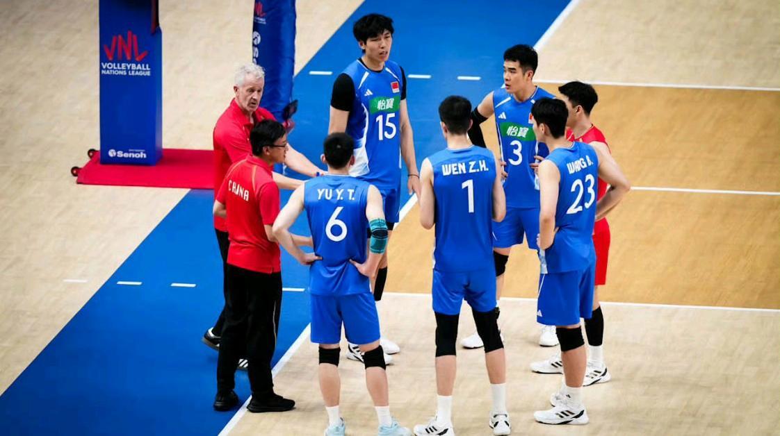 中国男排已经1-0领先日本男排了！有望像女排那样上演黑八奇迹！看来今天中国男排要