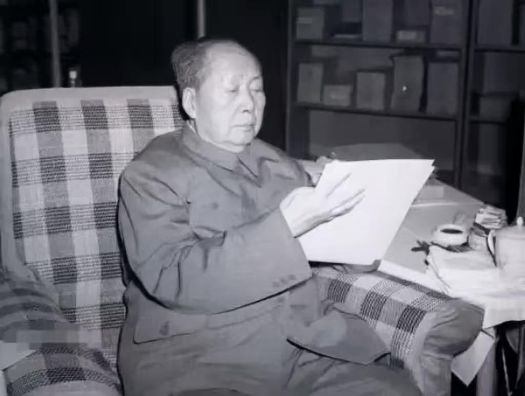 毛主席的五大遗憾：
 
一：没有活到100岁
他曾对工作人员说：“七十三八十四，