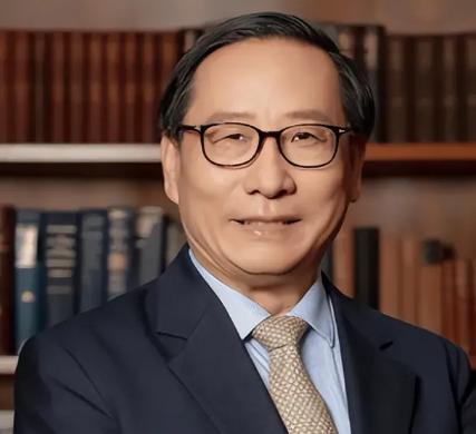 英国记者曾当着好多人的面，冲高志凯发难：“中国为啥不把国际法当回事啊？合着连国际