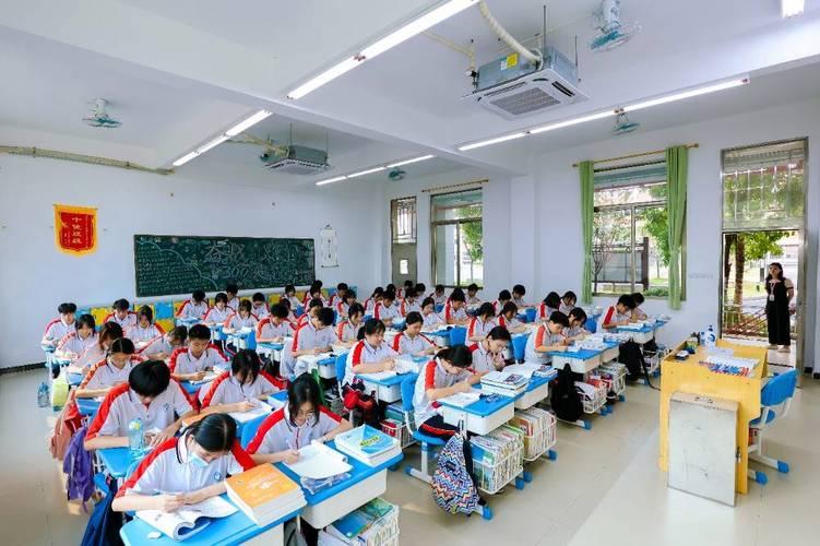 不同意。
好不容易在1977年恢复的中考与高考，就这样取消了。
若取消了中考和高