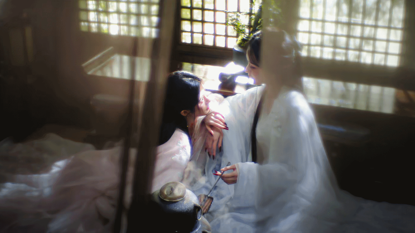 陈都灵翻牌衣言万年视频陈都灵翻牌和鞠婧祎的cp视频陈都灵翻牌了网友剪辑的和鞠婧祎